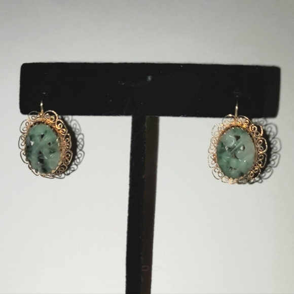 Carved Moss In Snow Jade Earrings 14k Yellow Gold Antique Rare Jade - Picture 2 of 5